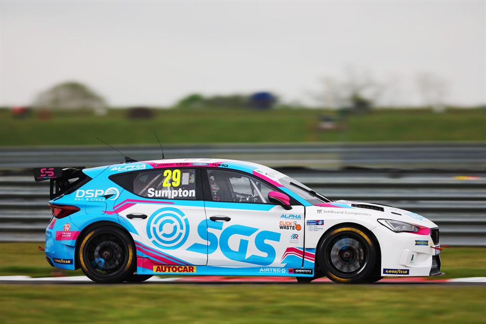 BTCC R3 - SNETTERTON 300: SLIPPING AND SLIDING ROUND NORFOLK